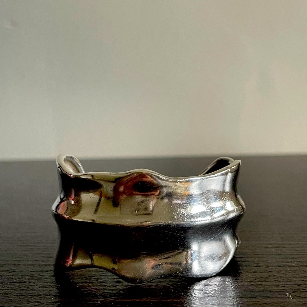 COPY - ***RARE*** Tiffany & Co. leaf cuff